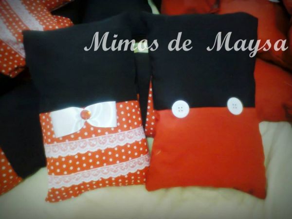 Almofada Mickey e Minnie